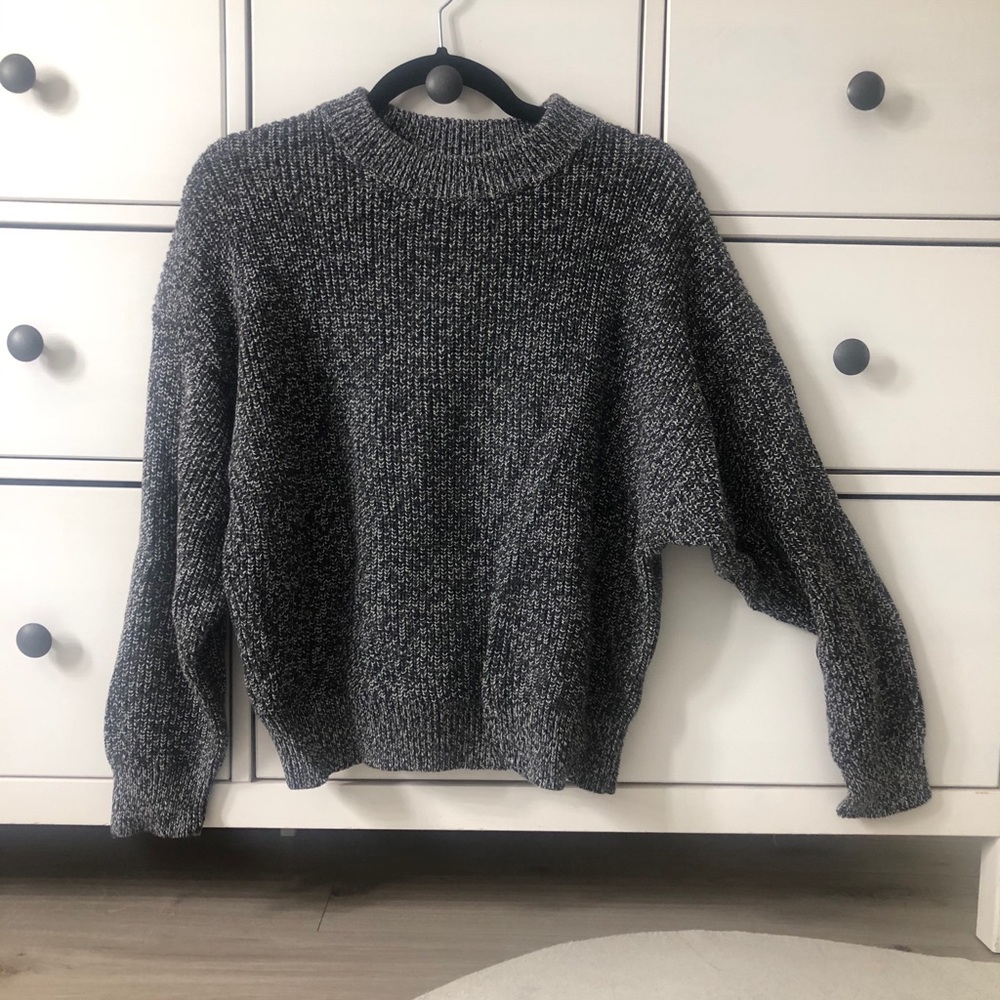 Uniqlo sweater